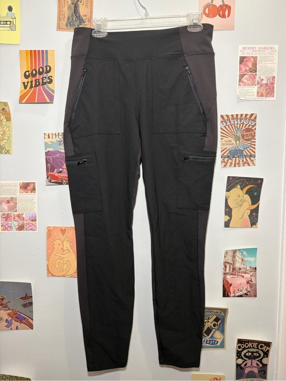 Athleta Black Performance Cargo Leggings